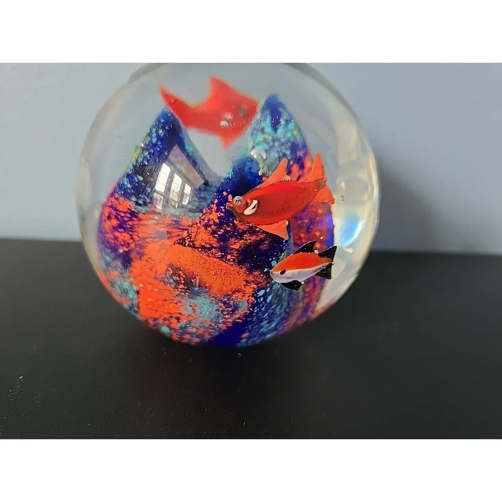 Crystal Collection Fish Paperweight‎ Handcrafted Round Shape Decorative